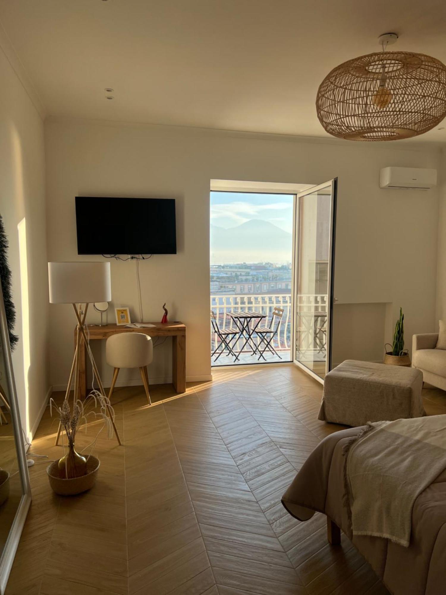 Gennarino Apartments - Panorama Suite With Balcony And Urban Loft نابولي المظهر الخارجي الصورة