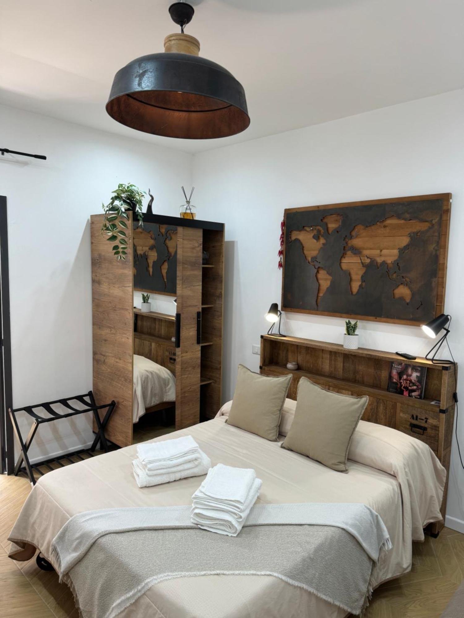 Gennarino Apartments - Panorama Suite With Balcony And Urban Loft نابولي المظهر الخارجي الصورة