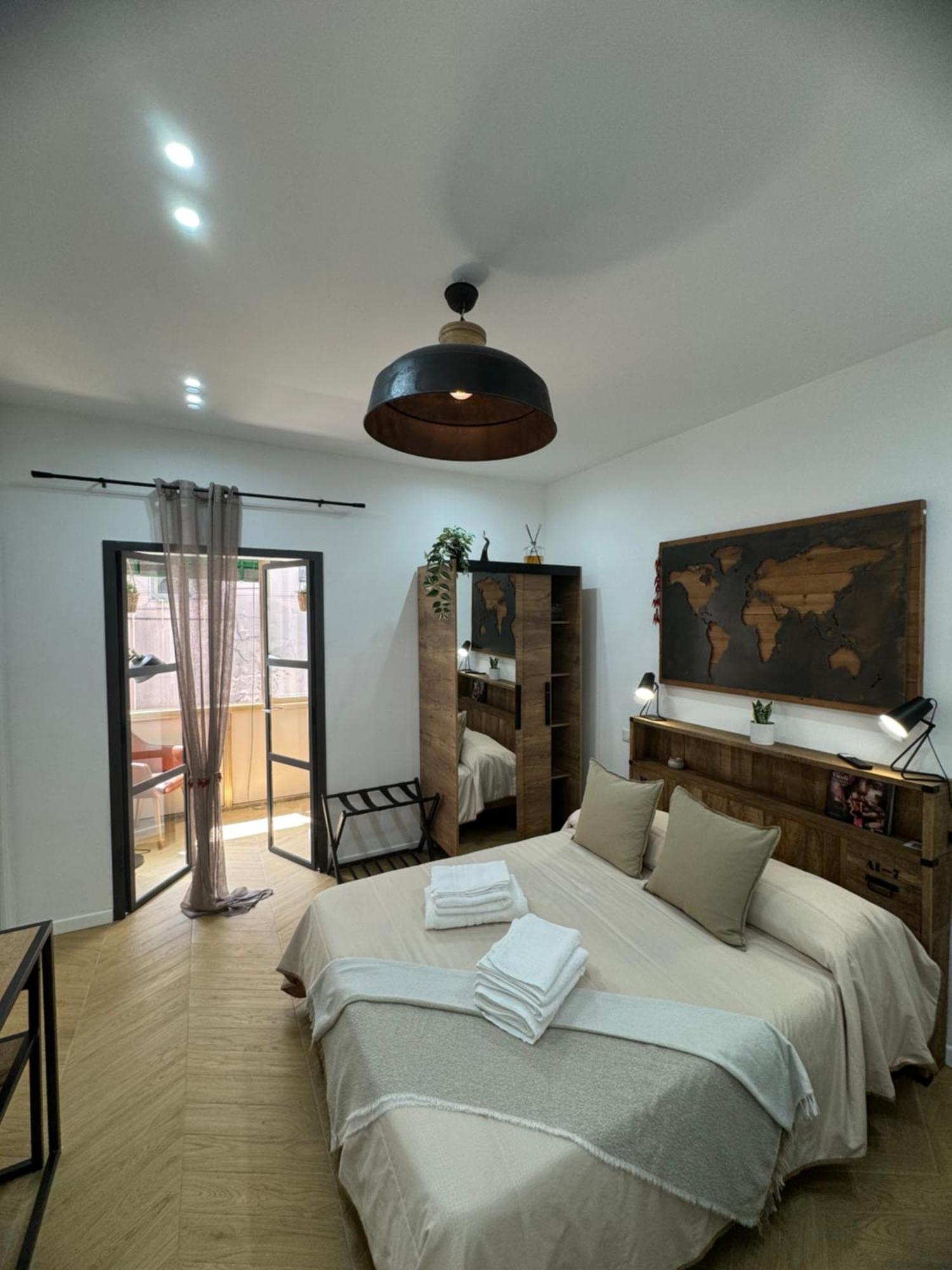 Gennarino Apartments - Panorama Suite With Balcony And Urban Loft نابولي المظهر الخارجي الصورة