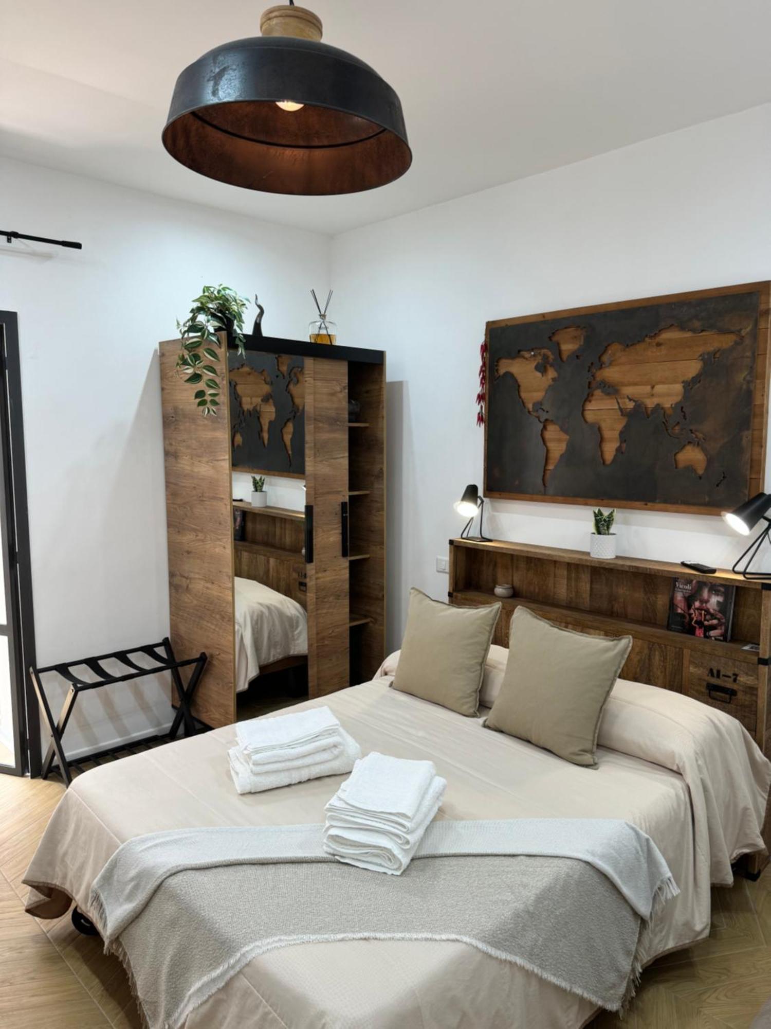 Gennarino Apartments - Panorama Suite With Balcony And Urban Loft نابولي المظهر الخارجي الصورة